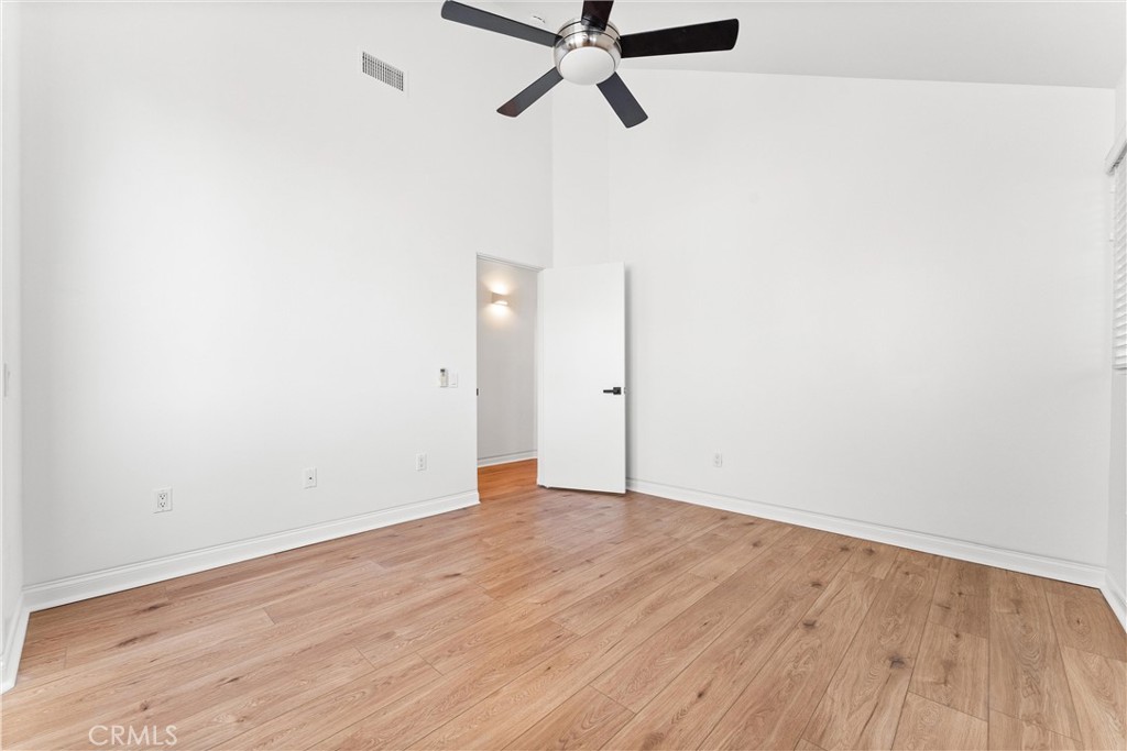 MLS #OC25233854 image #39