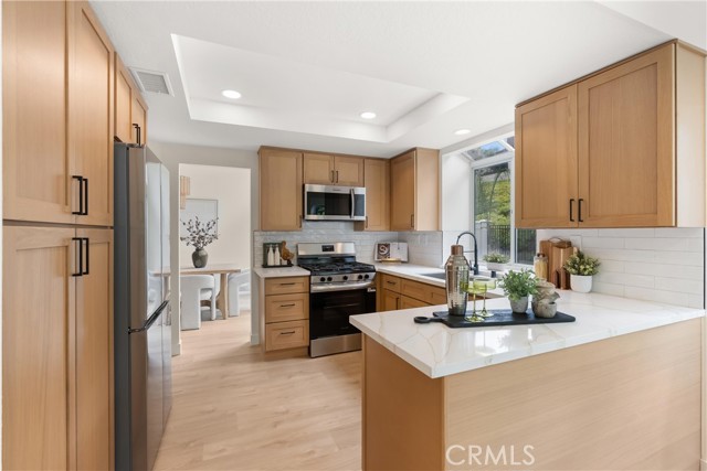 MLS #OC25233872 image #12