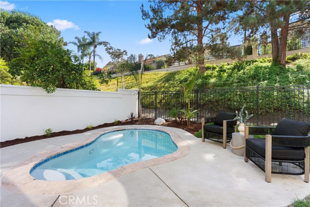 MLS #OC25233872 image #17