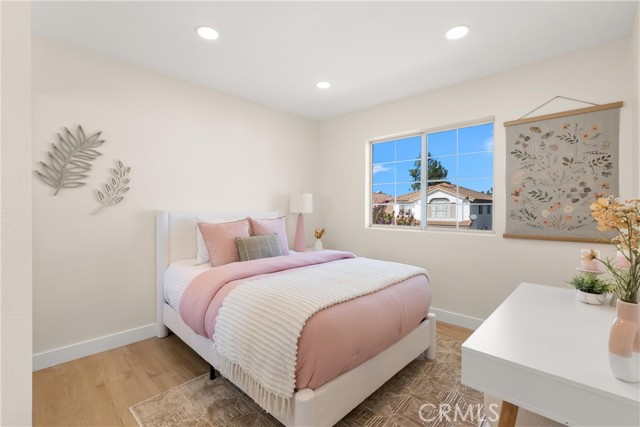 MLS #OC25233872 image #23