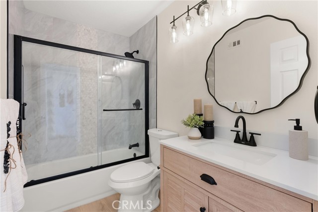 MLS #OC25233872 image #26