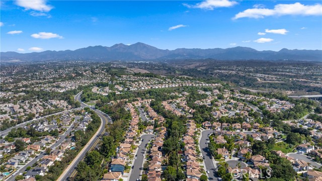 MLS #OC25233872 image #41