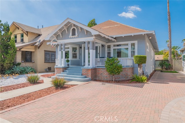 MLS #OC25233977 image #1