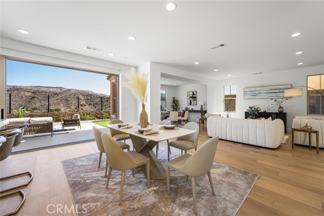 MLS #OC25233989 image #1