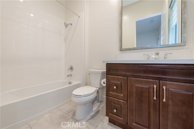 MLS #OC25234013 image #16