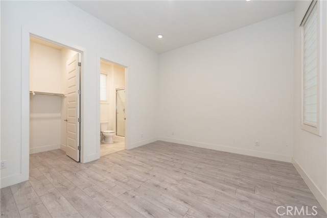 MLS #OC25234013 image #2