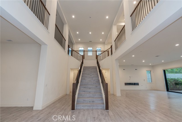 MLS #OC25234013 image #5