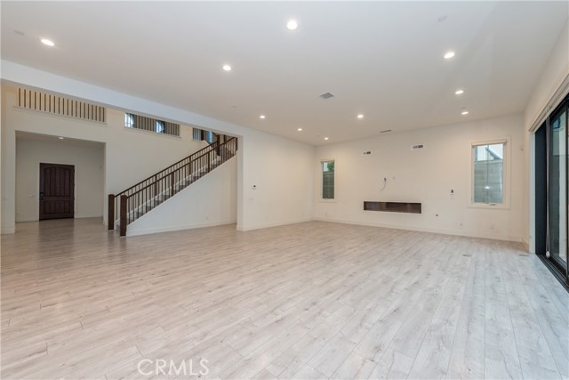 MLS #OC25234013 image #7