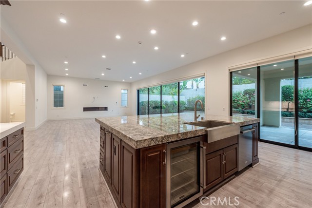 MLS #OC25234013 image #9