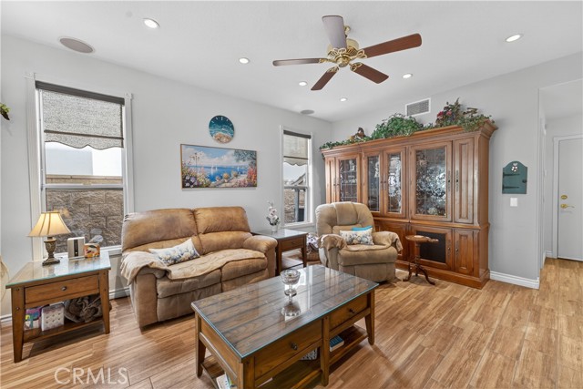 MLS #OC25234040 image #16