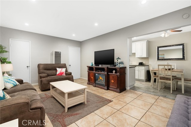 MLS #OC25234094 image #12