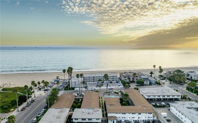 MLS #OC25234094 image #37