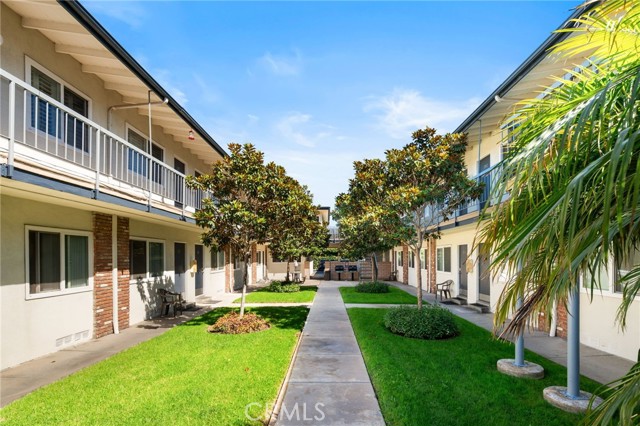 MLS #OC25234094 image #8
