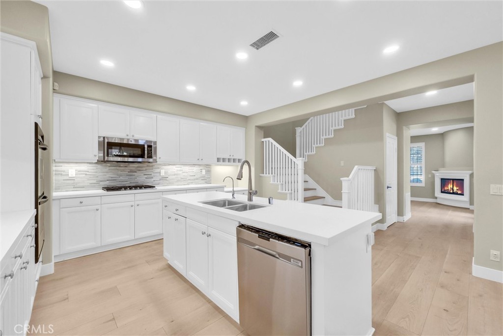 MLS #OC25234140 image #13