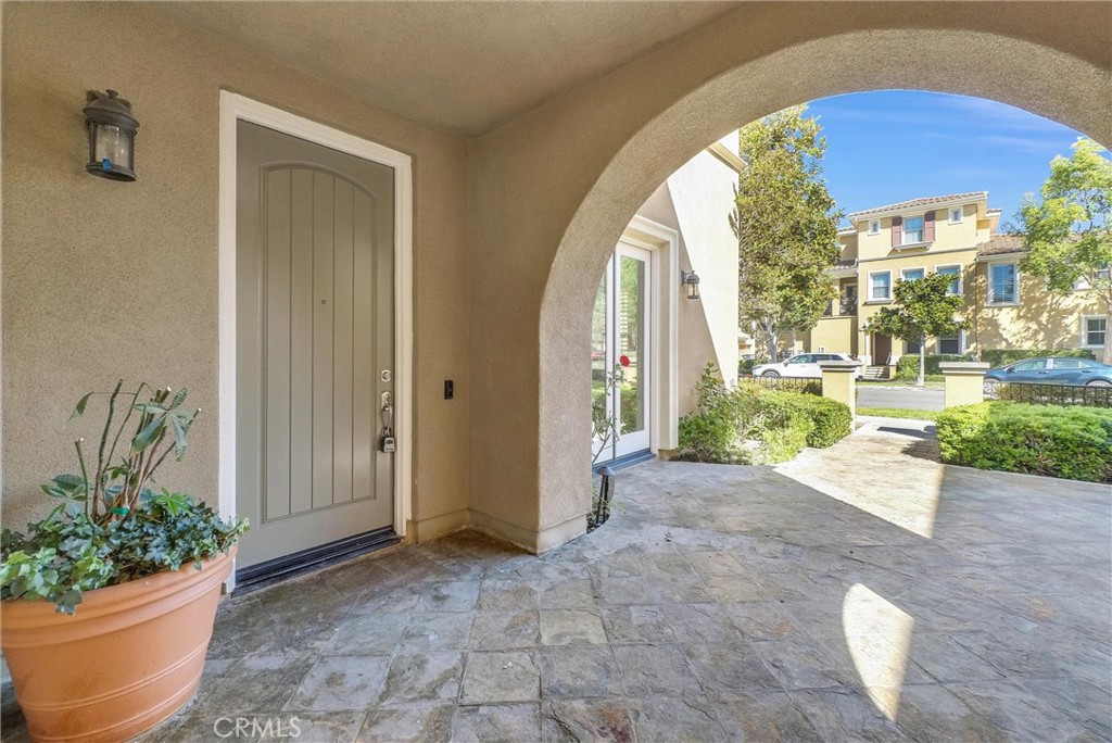 MLS #OC25234140 image #2