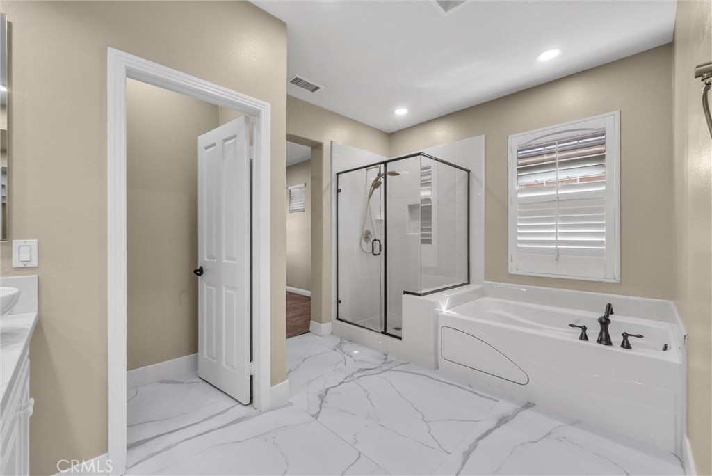 MLS #OC25234140 image #26