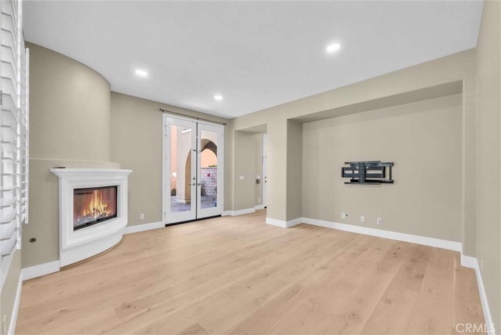 MLS #OC25234140 image #6