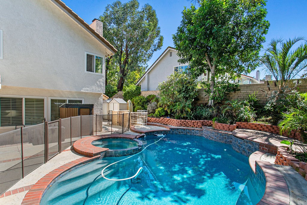 MLS #OC25234151 image #18