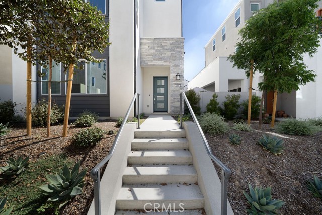 MLS #OC25234270 image #1