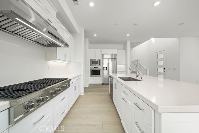 MLS #OC25234270 image #8