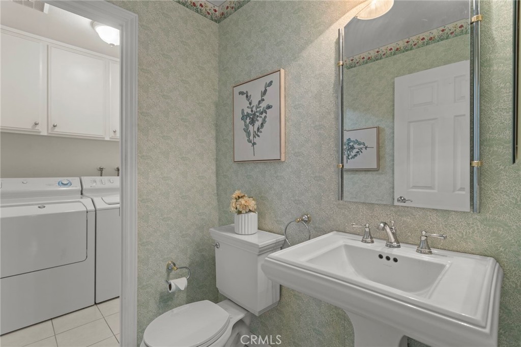 MLS #OC25234322 image #13