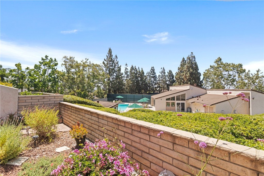 MLS #OC25234322 image #27