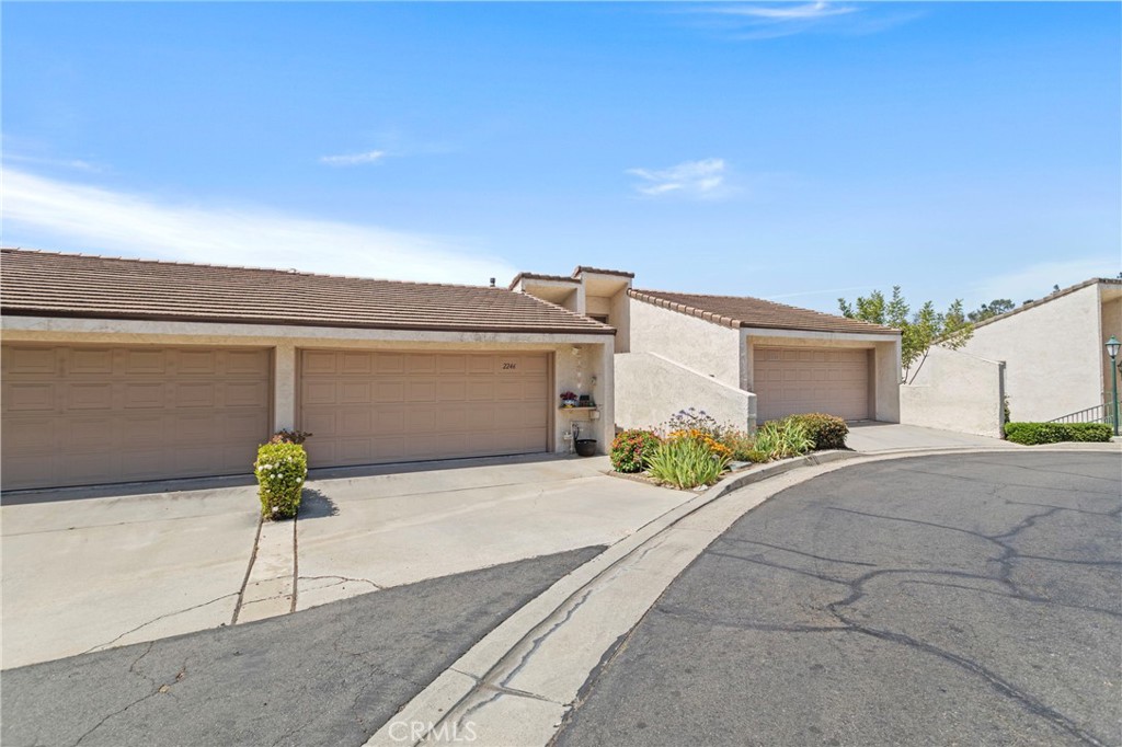 MLS #OC25234322 image #30