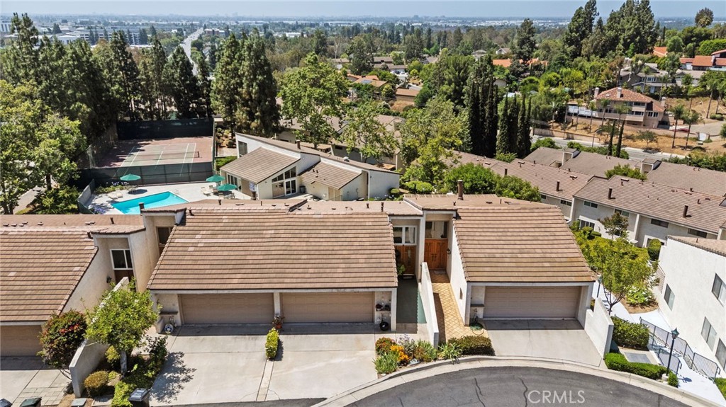 MLS #OC25234322 image #31