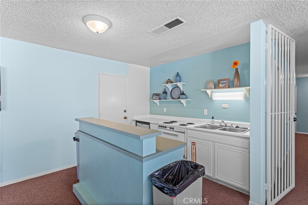 MLS #OC25234322 image #44