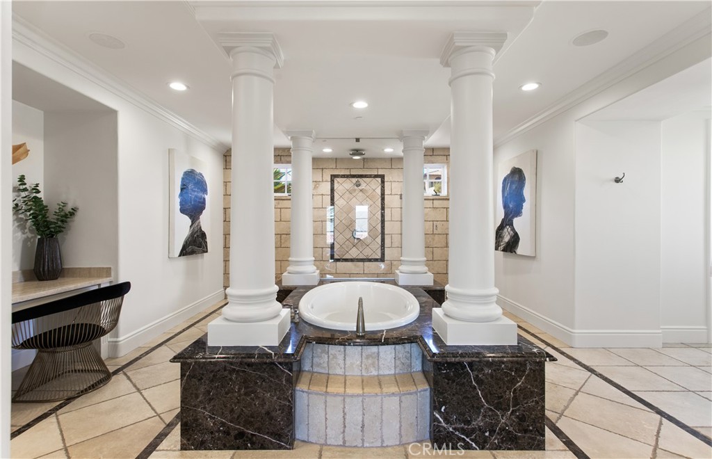 MLS #OC25234337 image #12