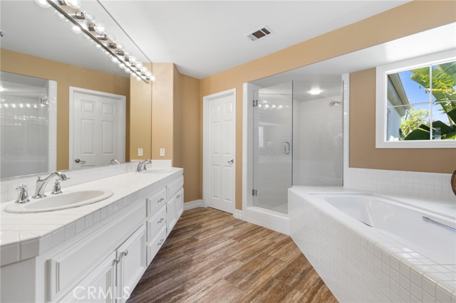 MLS #OC25234360 image #21