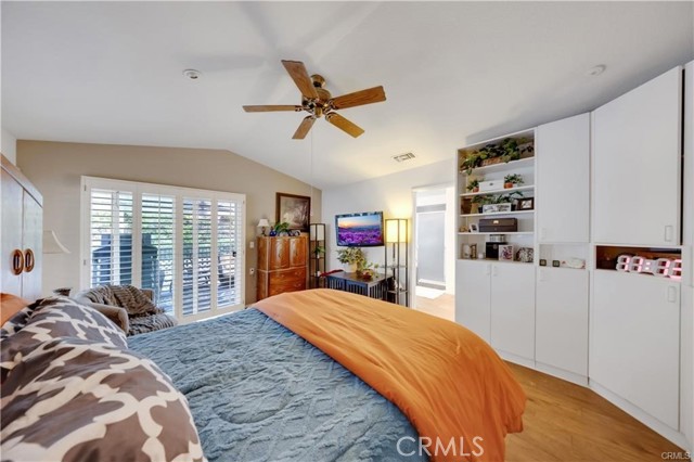 MLS #OC25234370 image #30