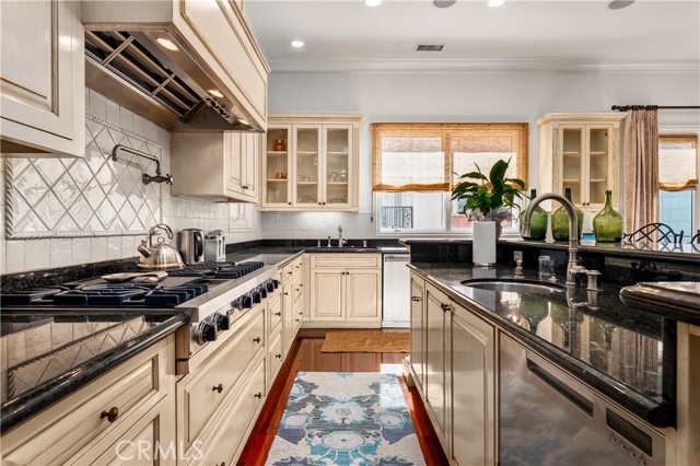 MLS #OC25234374 image #20