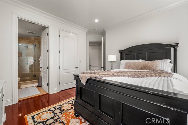 MLS #OC25234374 image #40