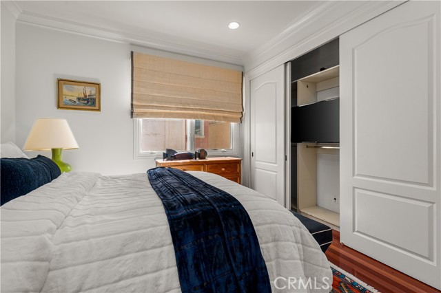 MLS #OC25234374 image #43