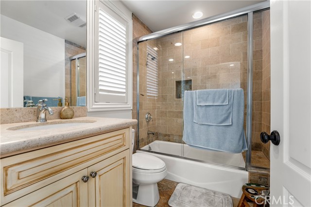 MLS #OC25234374 image #51