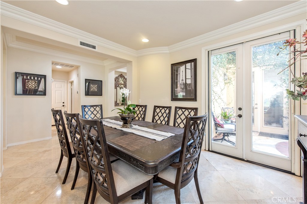 MLS #OC25234504 image #4