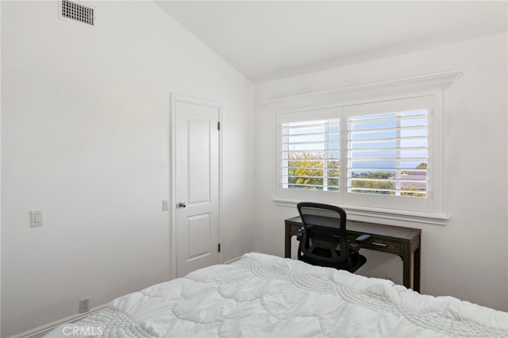 MLS #OC25234522 image #15