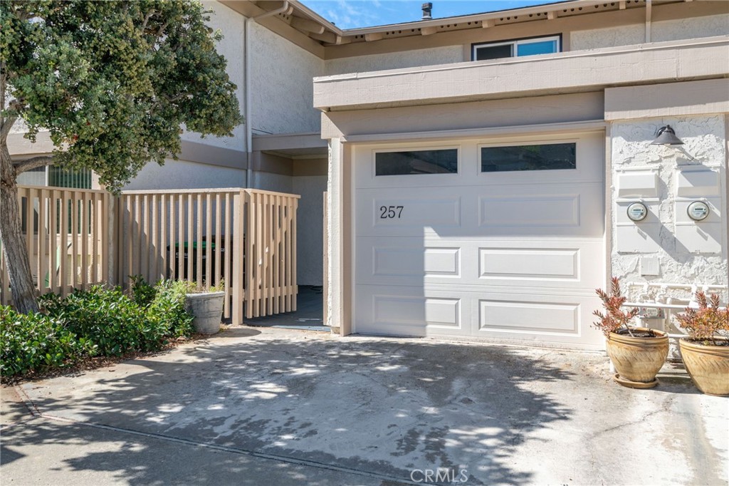 MLS #OC25234522 image #2