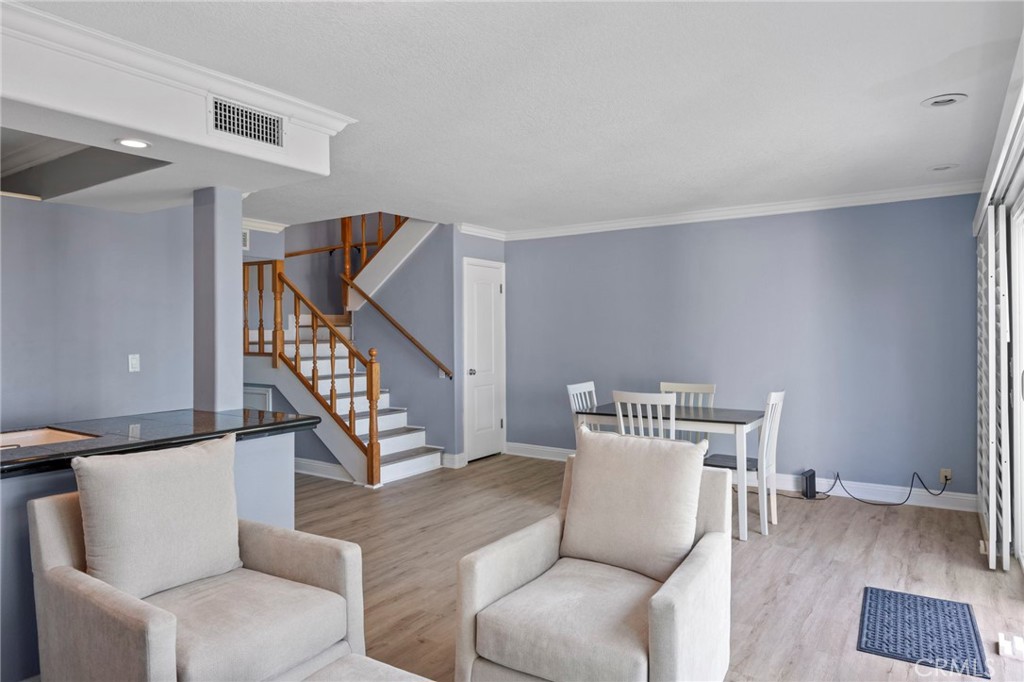 MLS #OC25234522 image #6