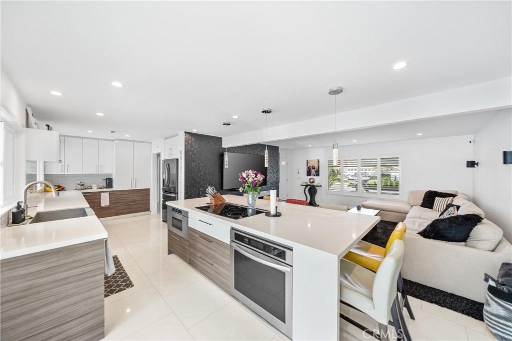 MLS #OC25234544 image #10