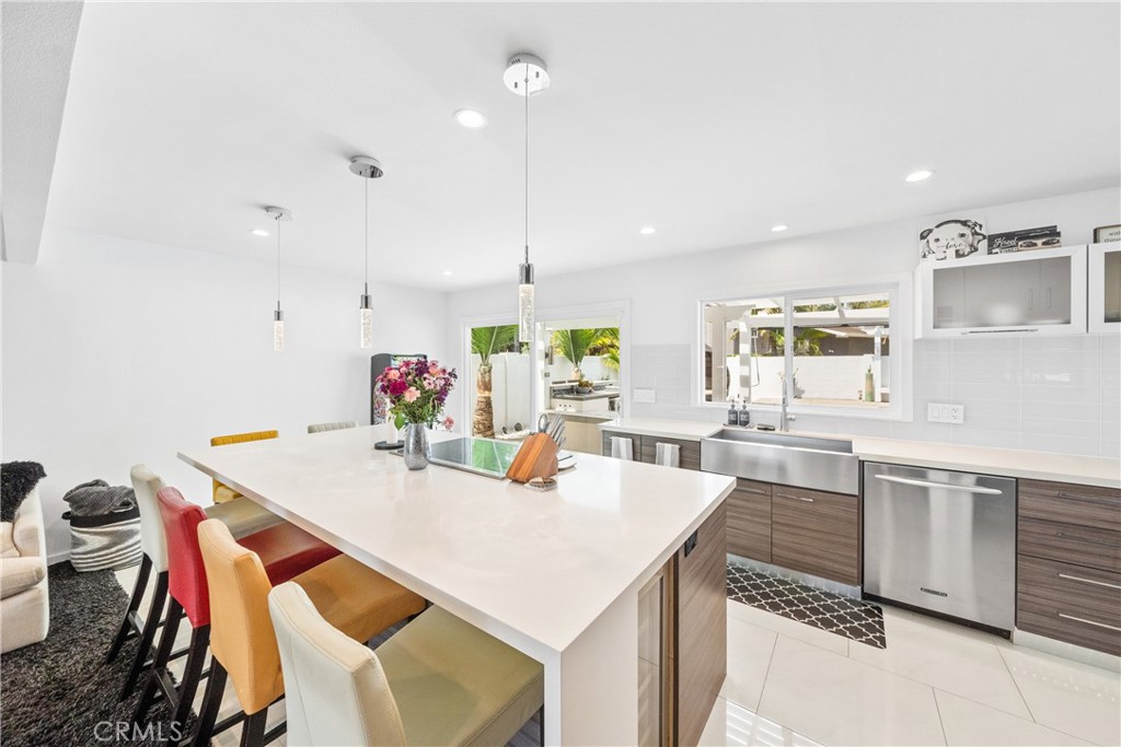 MLS #OC25234544 image #9