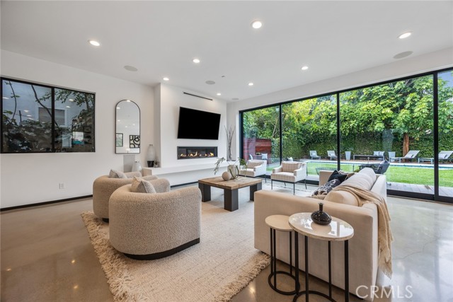 MLS #OC25234616 image #22