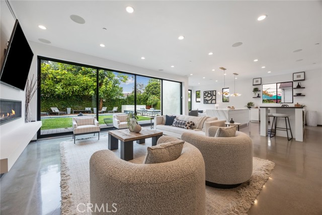 MLS #OC25234616 image #23