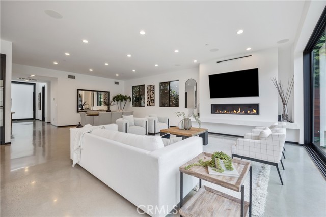 MLS #OC25234616 image #4