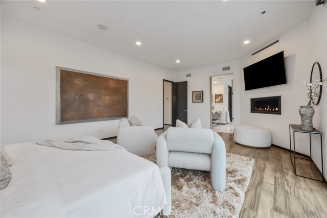 MLS #OC25234616 image #59