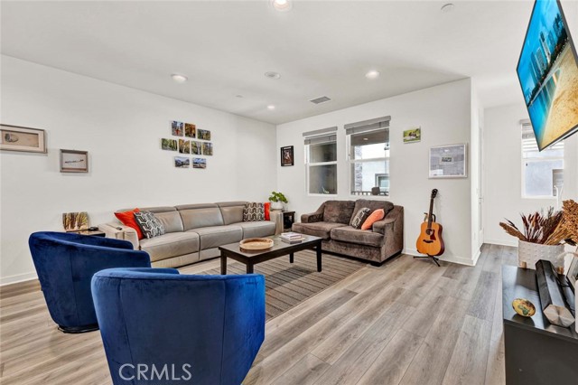 MLS #OC25221235 image #10