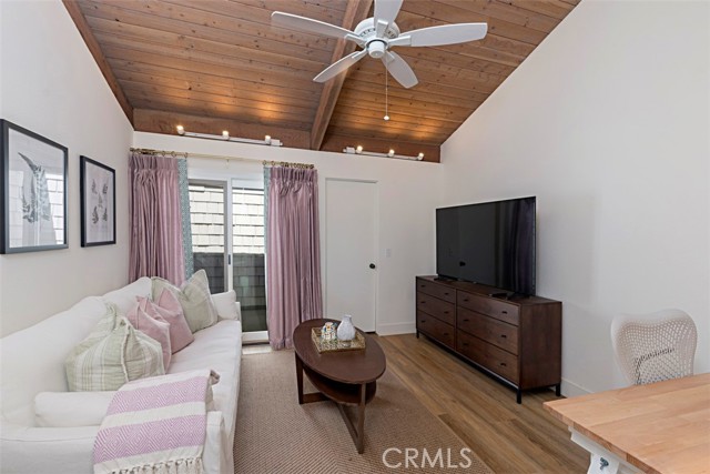 MLS #OC25234646 img 13