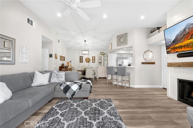 MLS #OC25234698 image #21