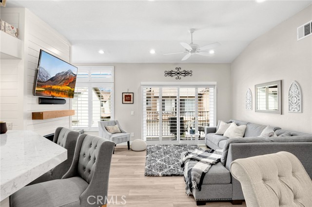 MLS #OC25234698 image #22